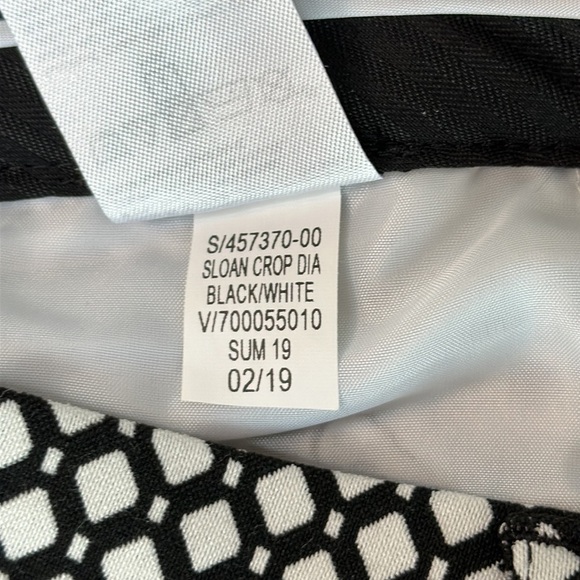 Banana Republic Factory Black and White Diamond Print Sloan Crop Pant Size 4P - Picture 10 of 13